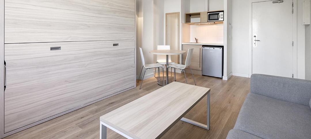 Suite Junior con aparcamiento incluido (2 adultos + 2 niños)